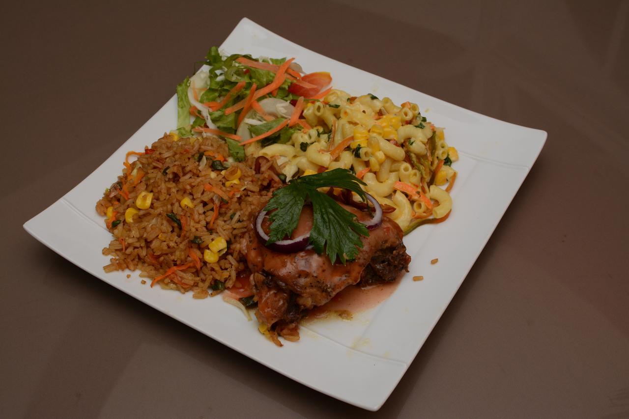Windjammer International Cuisine & Comfort Inn Georgetown Luaran gambar