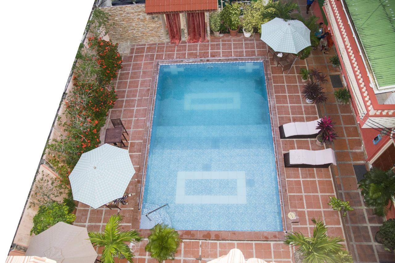 Windjammer International Cuisine & Comfort Inn Georgetown Luaran gambar
