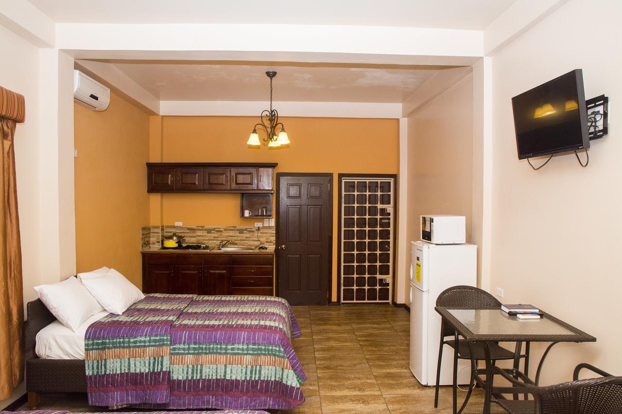 Windjammer International Cuisine & Comfort Inn Georgetown Luaran gambar