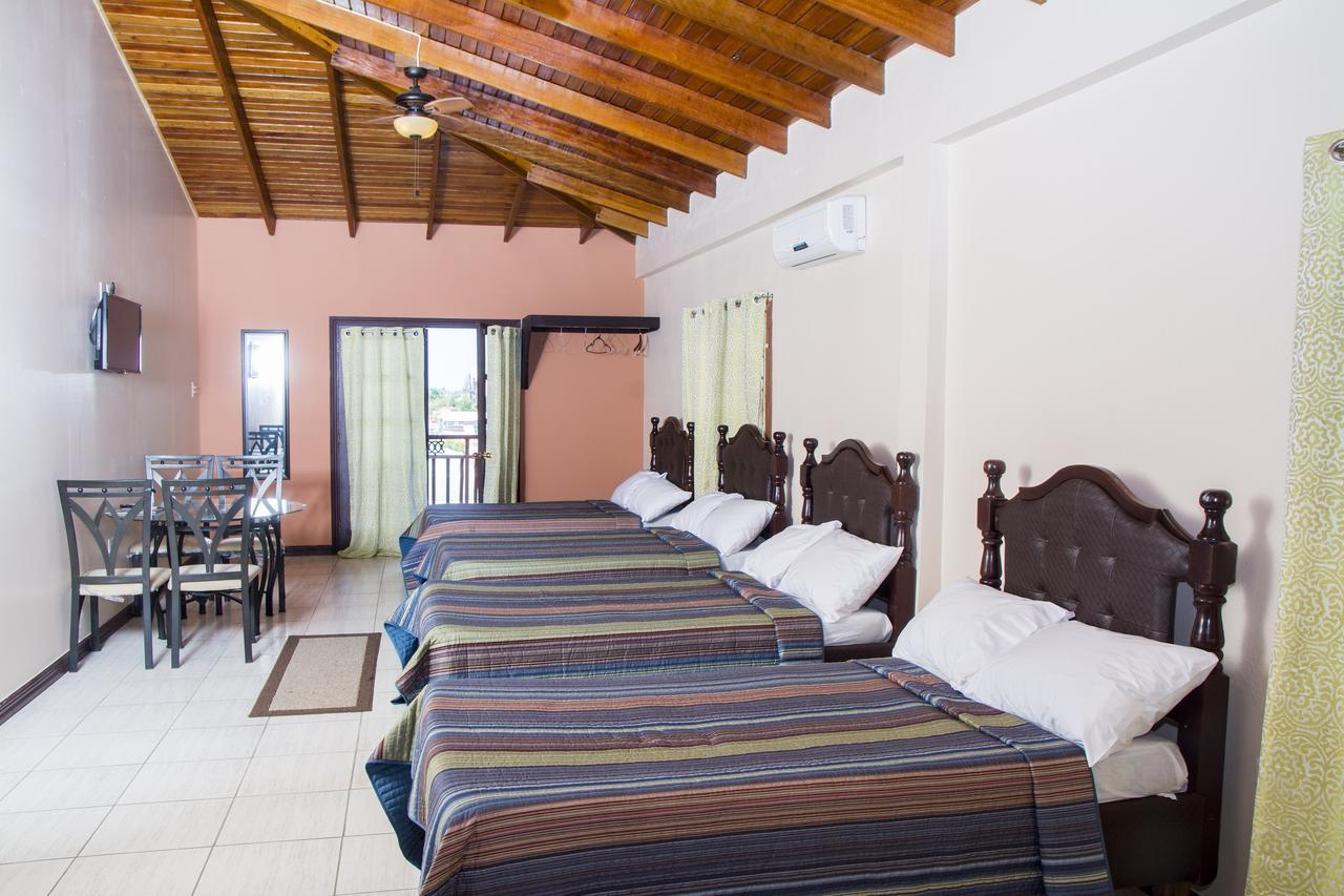 Windjammer International Cuisine & Comfort Inn Georgetown Luaran gambar