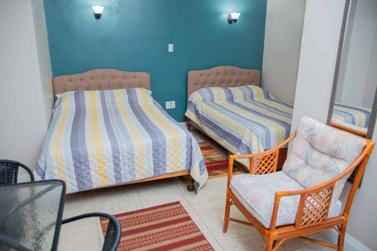 Windjammer International Cuisine & Comfort Inn Georgetown Luaran gambar